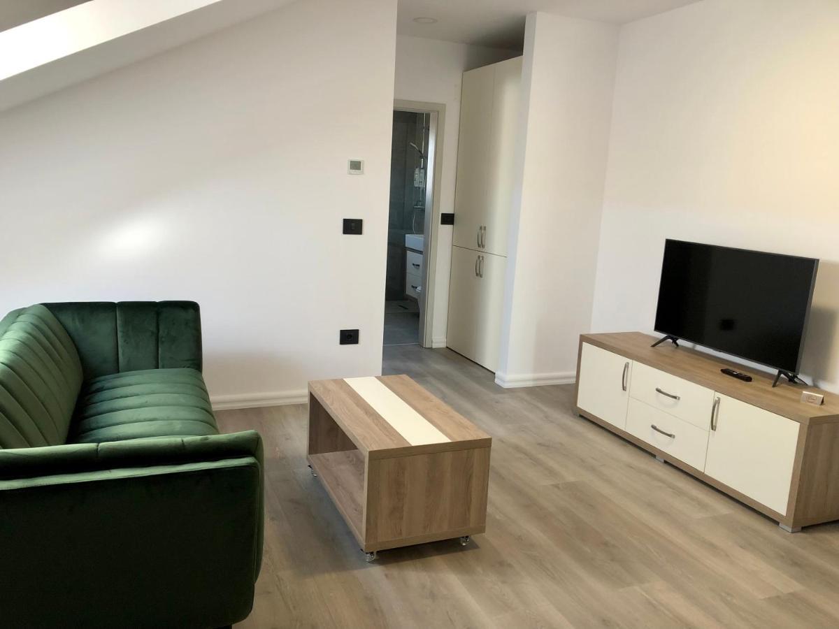 Modern And New Apartments In North Of Timisoara - Pnm Residence Uisenteş Exterior foto