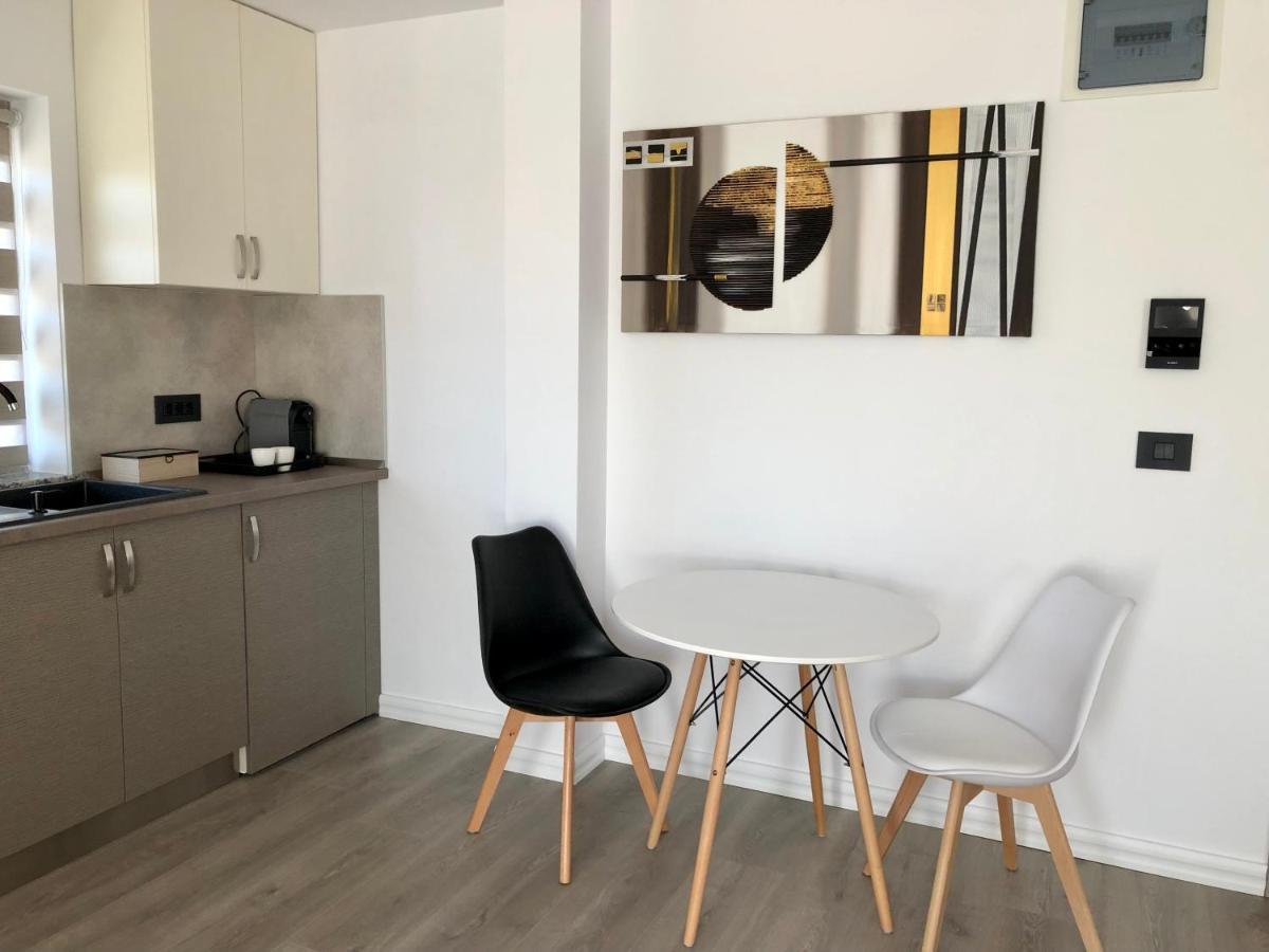Modern And New Apartments In North Of Timisoara - Pnm Residence Uisenteş Exterior foto