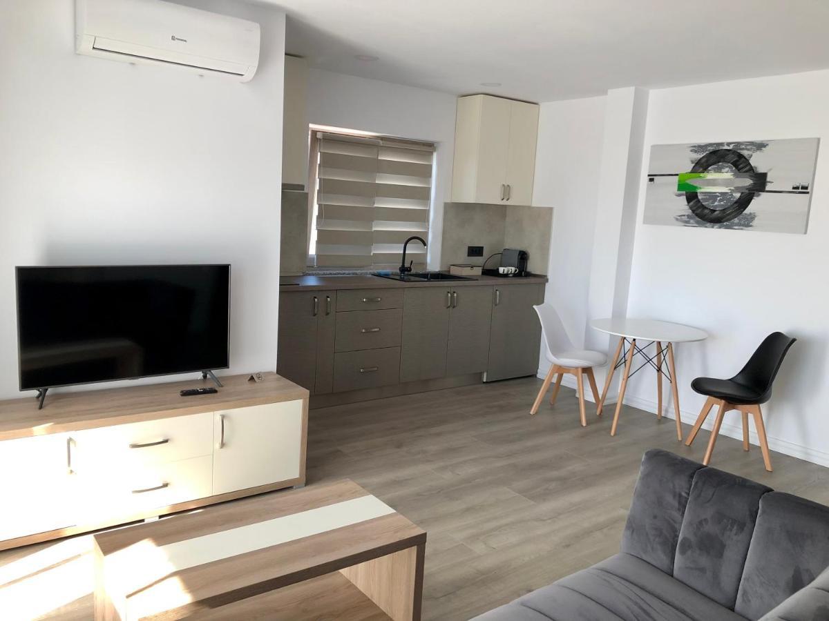Modern And New Apartments In North Of Timisoara - Pnm Residence Uisenteş Exterior foto